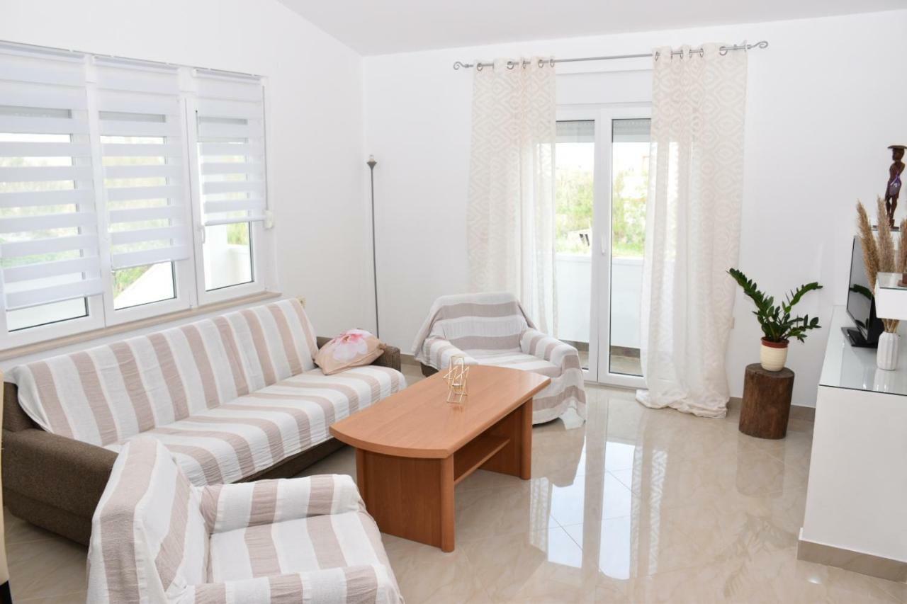 Apartments Piccolo Piaccere Ražanac エクステリア 写真